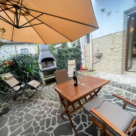 Centrally Located A1 - Sleeps 46 - Terracebbq Car Not Needed Wifi Lägenhet