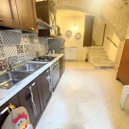 דירה Centrally Located A1 - Sleeps 46 - Terracebbq Car Not Needed Wifi ספולטו