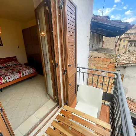 Centrally Located A1 - Sleeps 46 - Terracebbq Car Not Needed Wifi דירה ספולטו