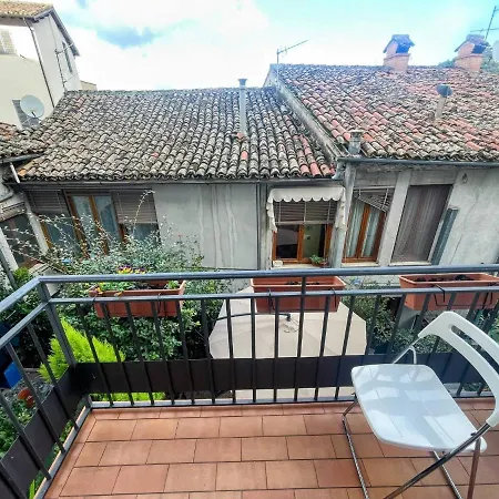 Centrally Located A1 - Sleeps 46 - Terracebbq Car Not Needed Wifi * ספולטו