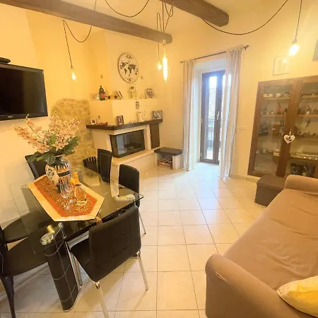 Centrally Located A1 - Sleeps 46 - Terracebbq Car Not Needed Wifi דירה *