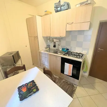 Centrally Located A1 - Sleeps 46 - Terracebbq Car Not Needed Wifi * ספולטו