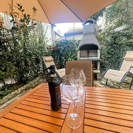 דירה Centrally Located A1 - Sleeps 46 - Terracebbq Car Not Needed Wifi *