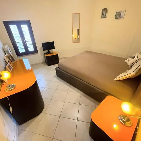 Centrally Located A1 - Sleeps 46 - Terracebbq Car Not Needed Wifi דירה *
